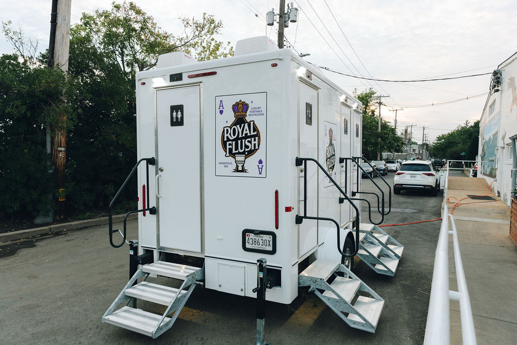 Premium portable bathroom rentals for weddings in Maryland