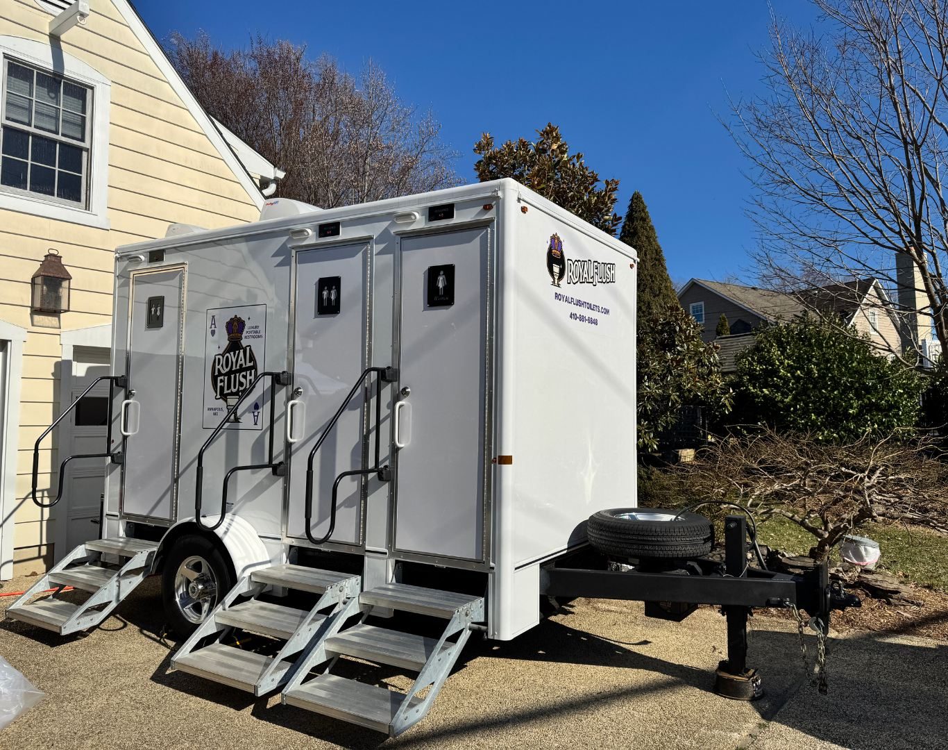 Construction portable bathroom rental near me in Maryland for renovation project