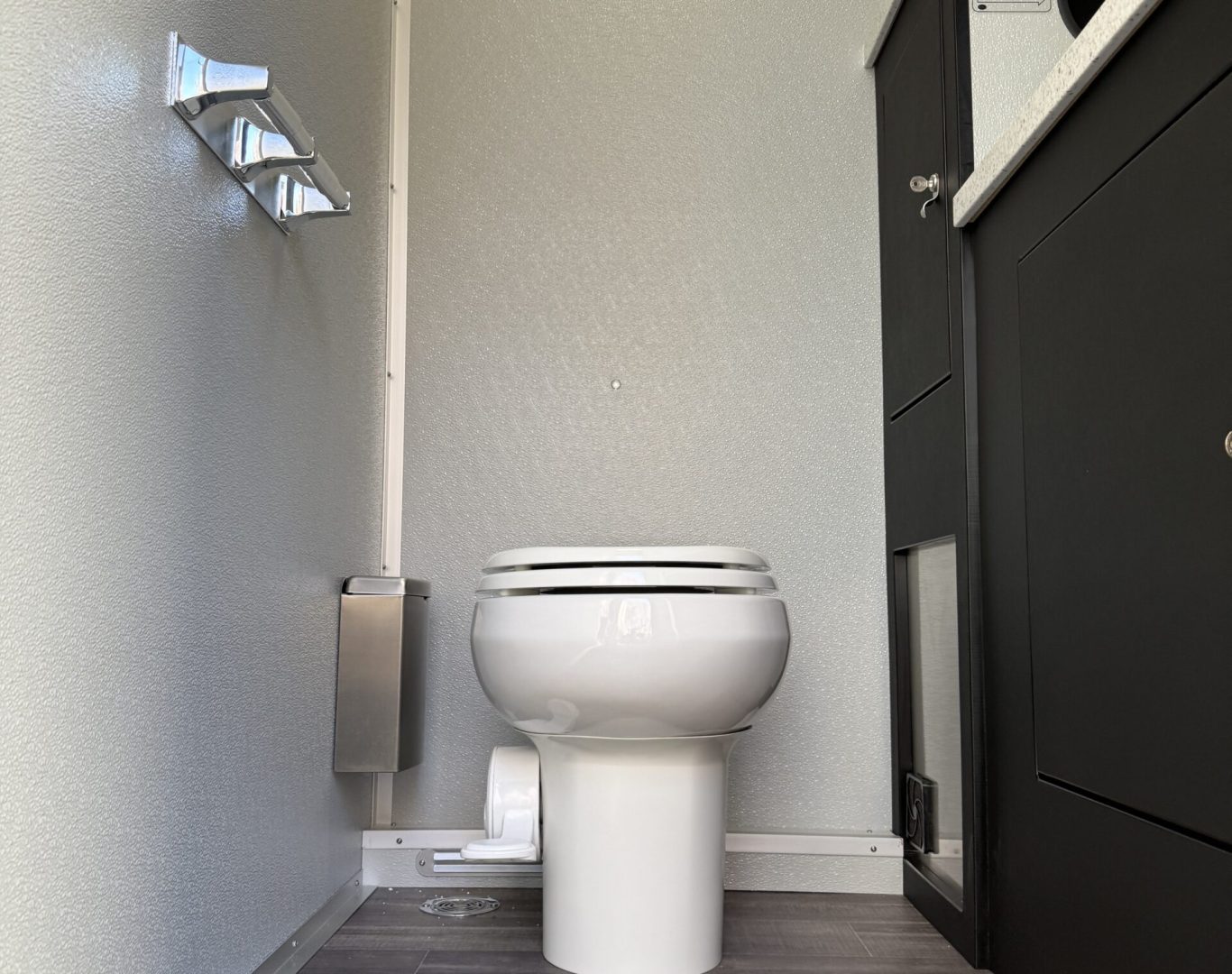 Portable bathroom rental services in West Annapolis, MD for waterfront gathering