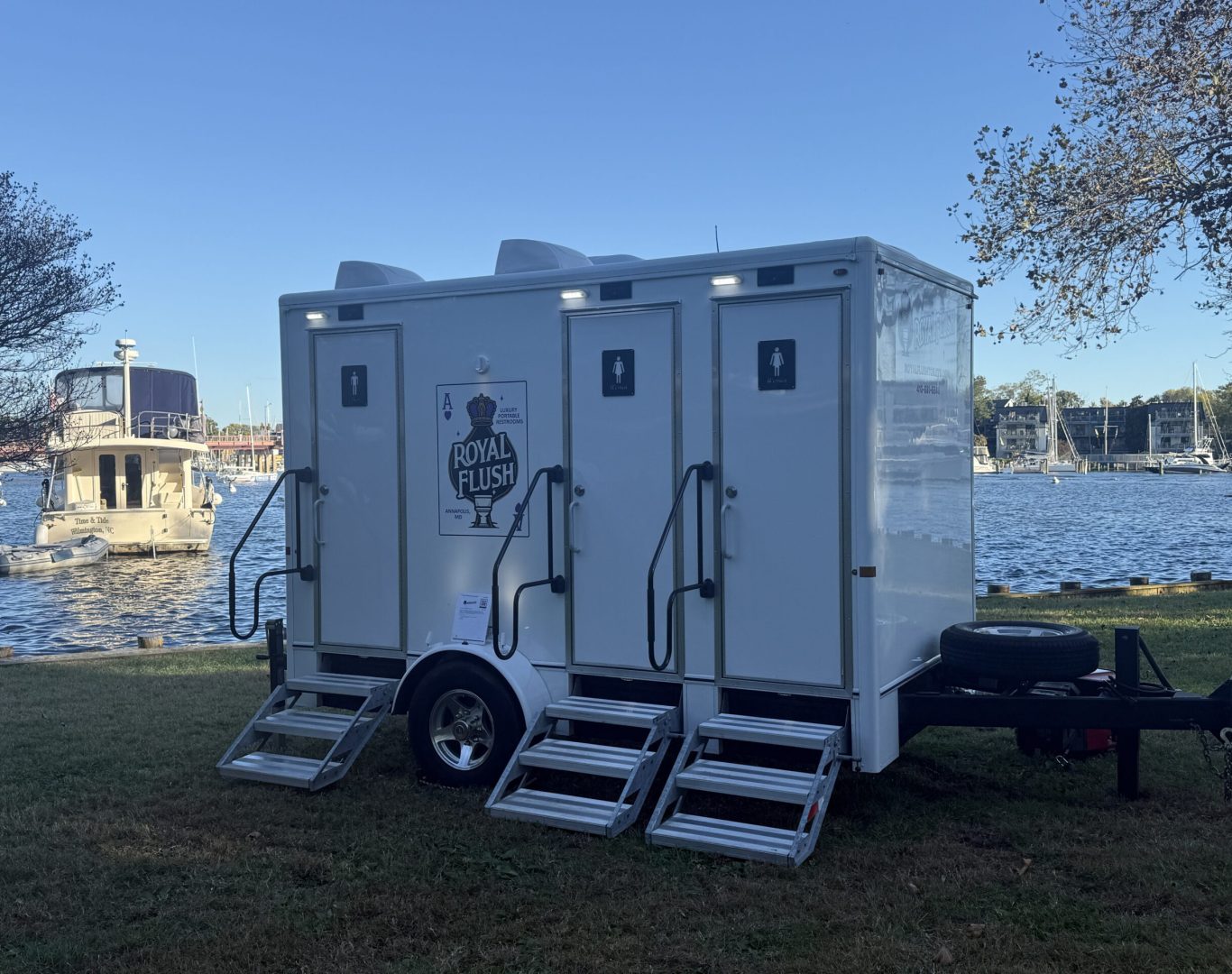 Party portable bathroom rental services in Maryland for family reunion
